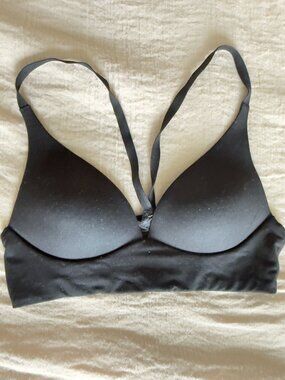 Victoria’s Secret Black Lightly Lined Plunge Bra Backless Low Back 32B